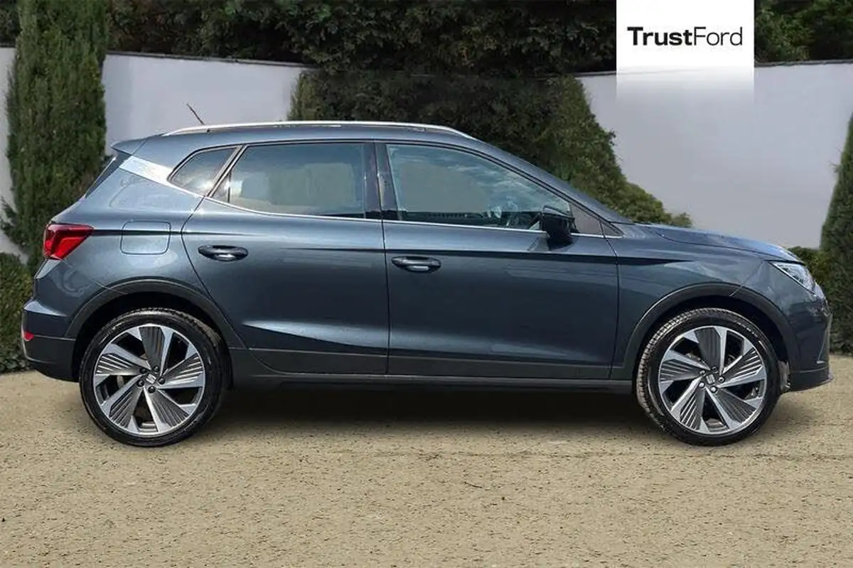 2022-seat-arona-10-tsi-fr-sport-dsg-big-2
