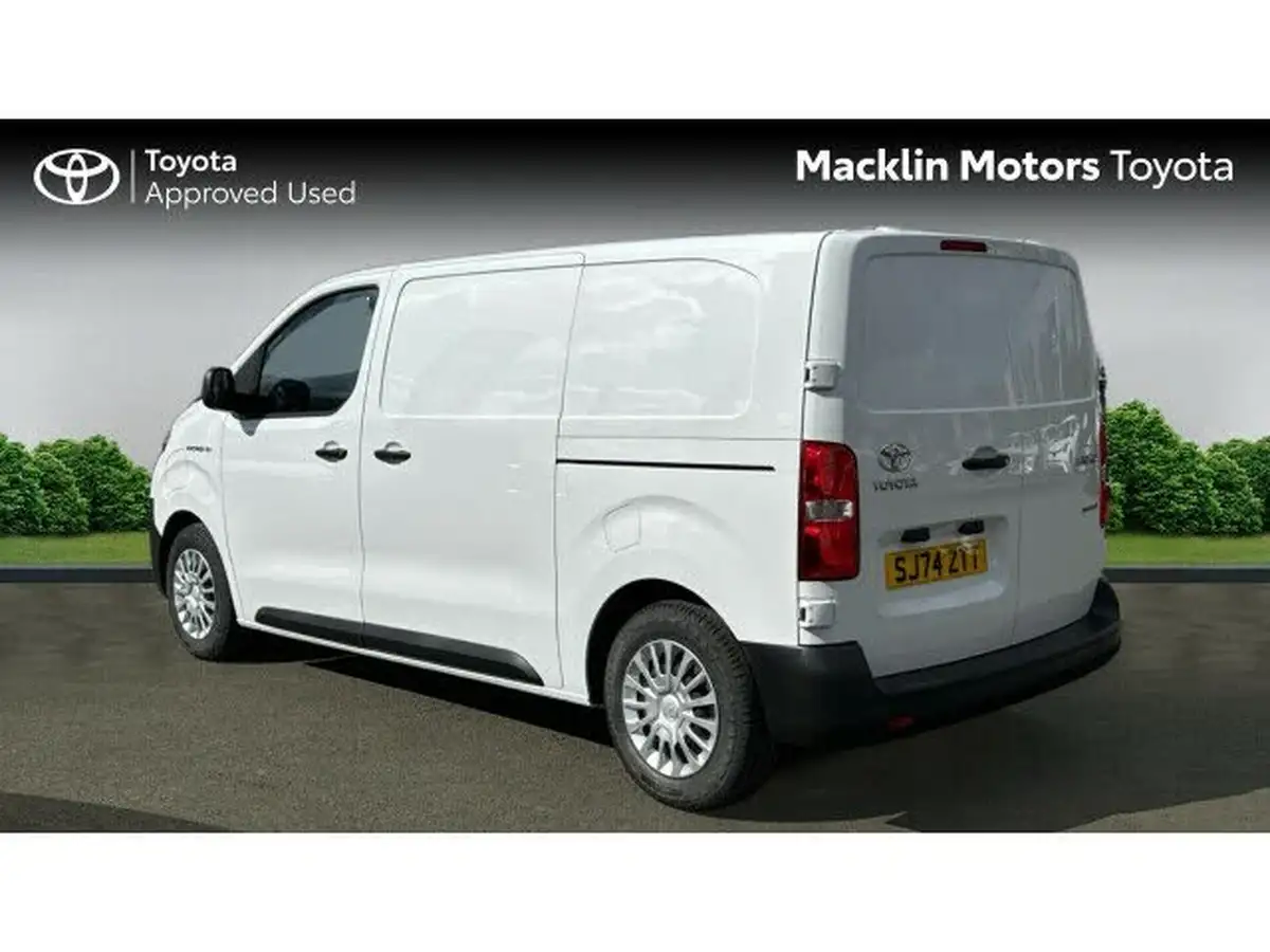 2024-toyota-proace-city-e-icon-l2-big-3