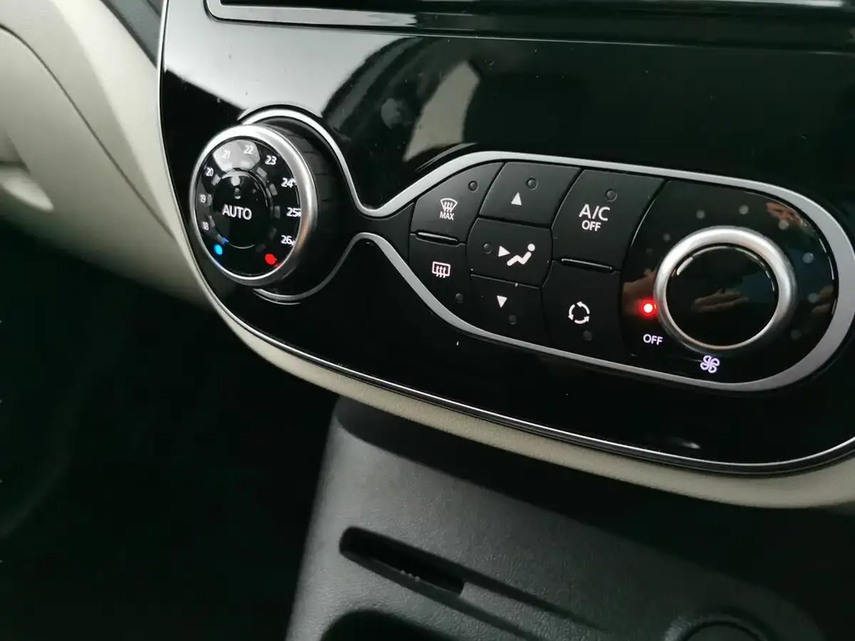 2019-renault-captur-09-tce-gt-line-big-22