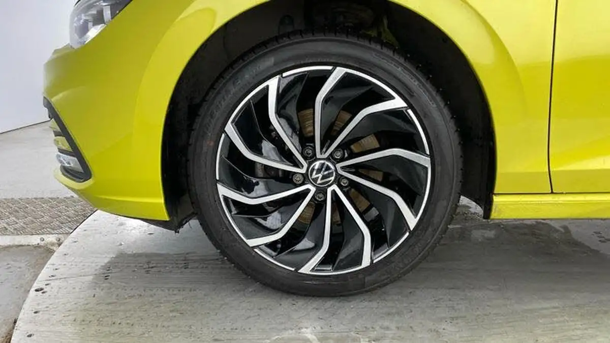 2020-volkswagen-golf-15-tsi-style-150ps-hatchback-big-33