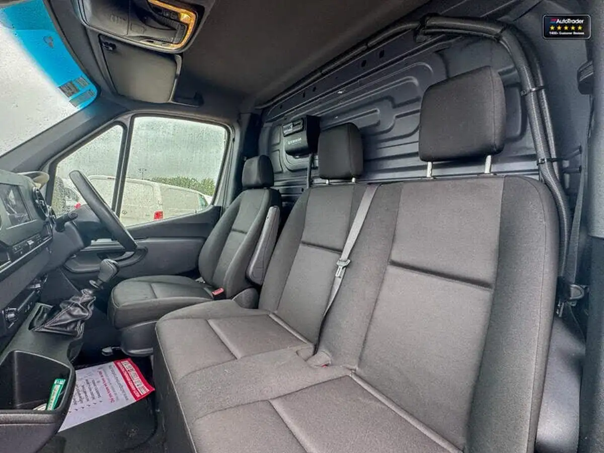 2023-mercedes-benz-sprinter-big-12