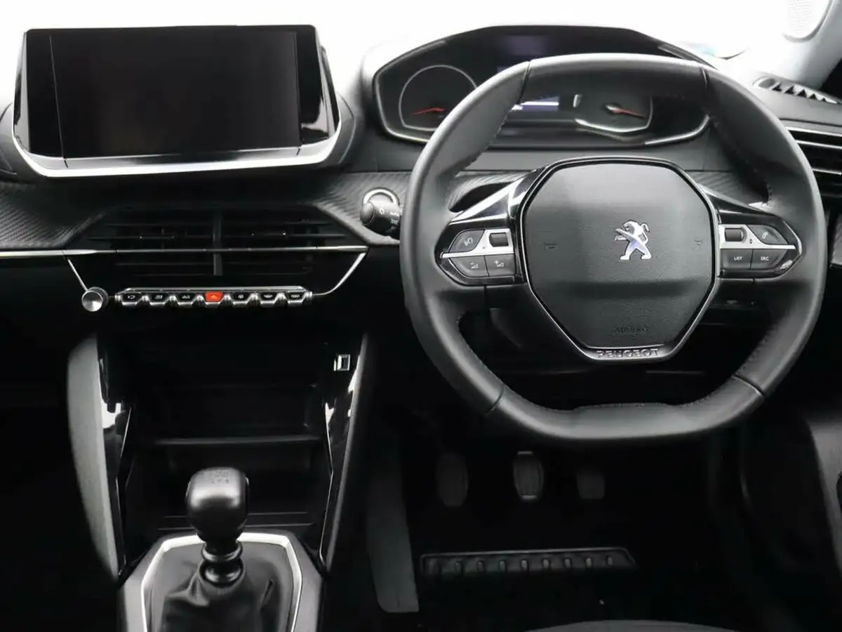 2021-peugeot-2008-suv-12-puretech-active-premium-100bhp-big-22