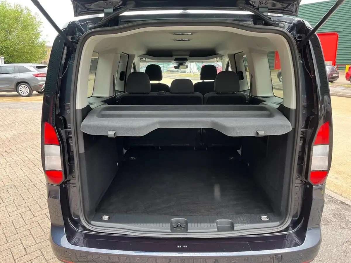 2024-ford-tourneo-connect-15-titanium-115ps-auto-big-27