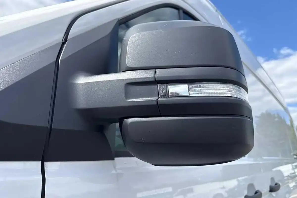 2024-volkswagen-crafter-20tdi-cr35-mwb-commerce-plus-140pseu6d-big-24
