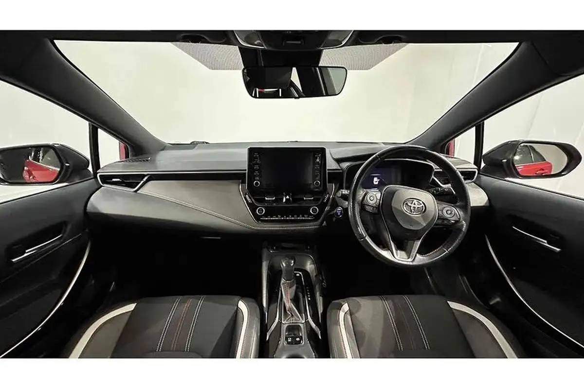 2020-toyota-corolla-18-vvt-i-gr-sport-17in-alloy-wheelstrk-touring-sports-big-1