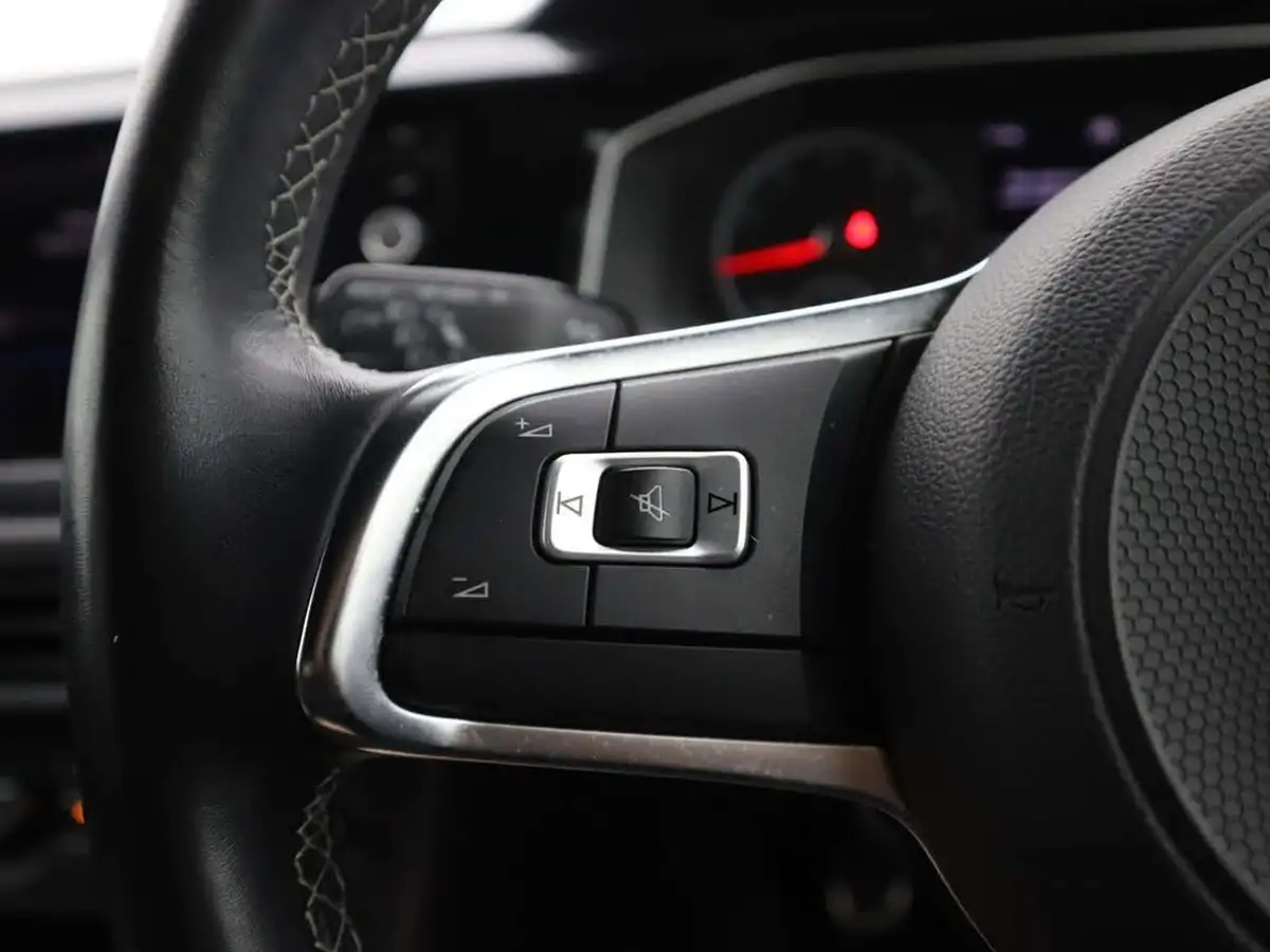 2021-volkswagen-polo-10-tsi-r-line-95ps-big-28