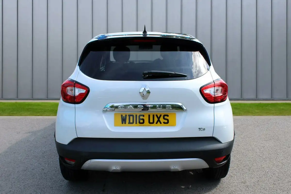 2016-renault-captur-12-tce-iconic-nav-big-4