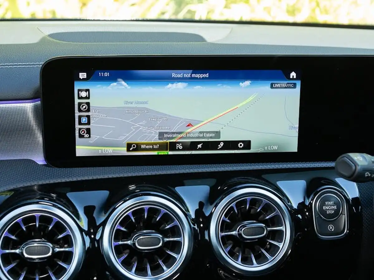 2022-mercedes-benz-a-class-13-a180-amg-line-executive-edition-hatchback-5d-7g-dct-big-13