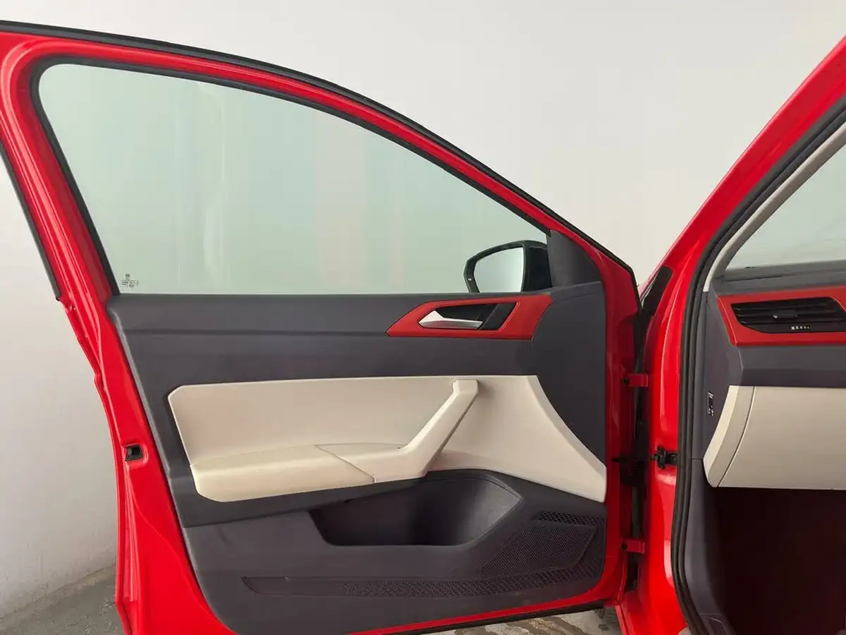 2020-volkswagen-polo-10-beats-80ps-big-19
