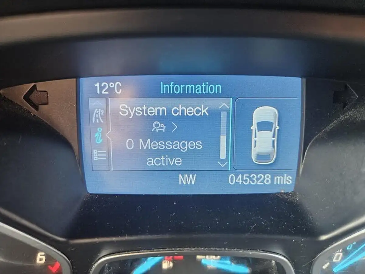2016-ford-kuga-20tdci-zetec-big-18