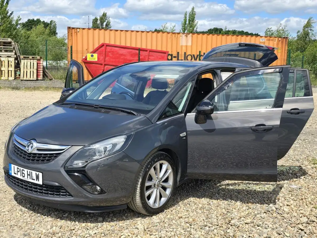 2016-vauxhall-zafira-tourer-20cdti-elite-auto-big-6