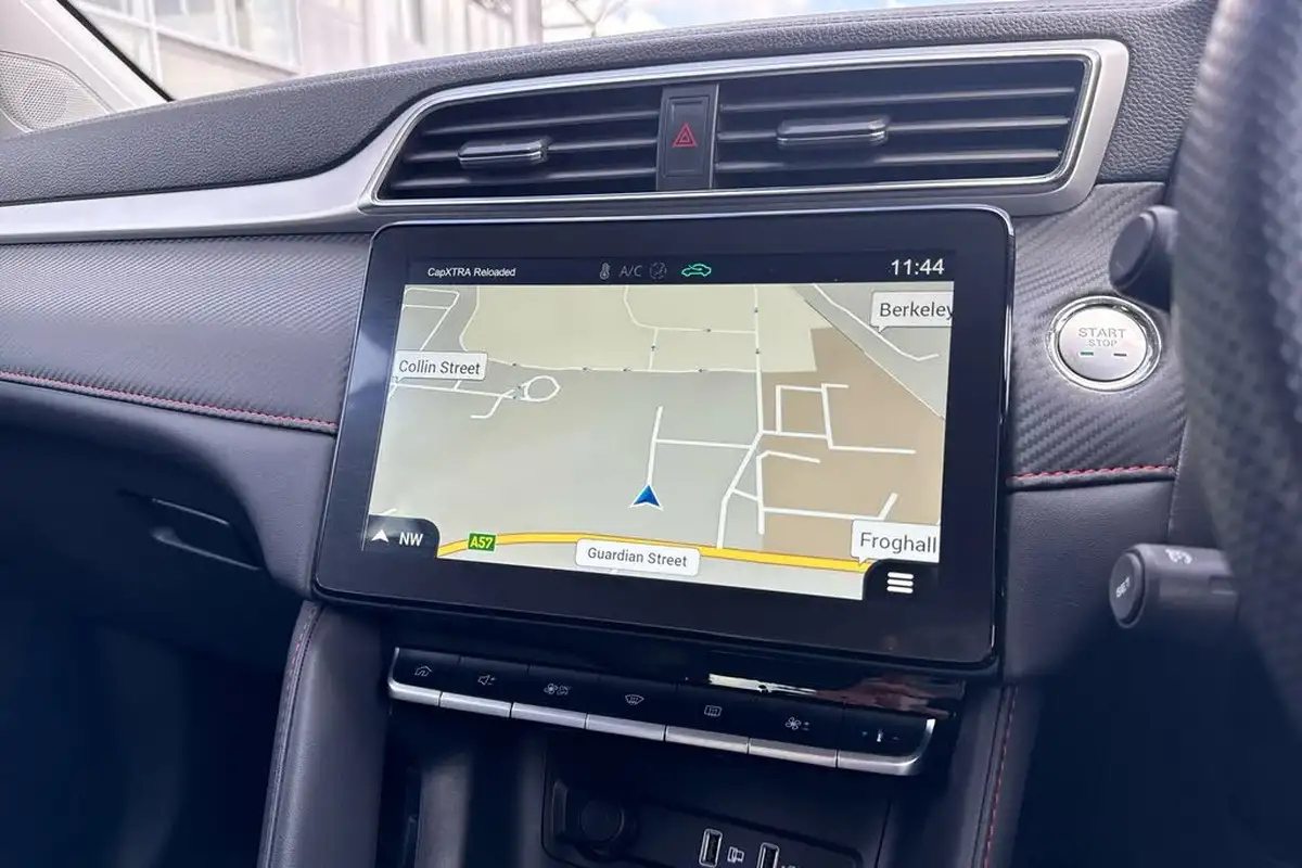 2024-mg-zs-suv-10t-gdi-exclusive-big-18