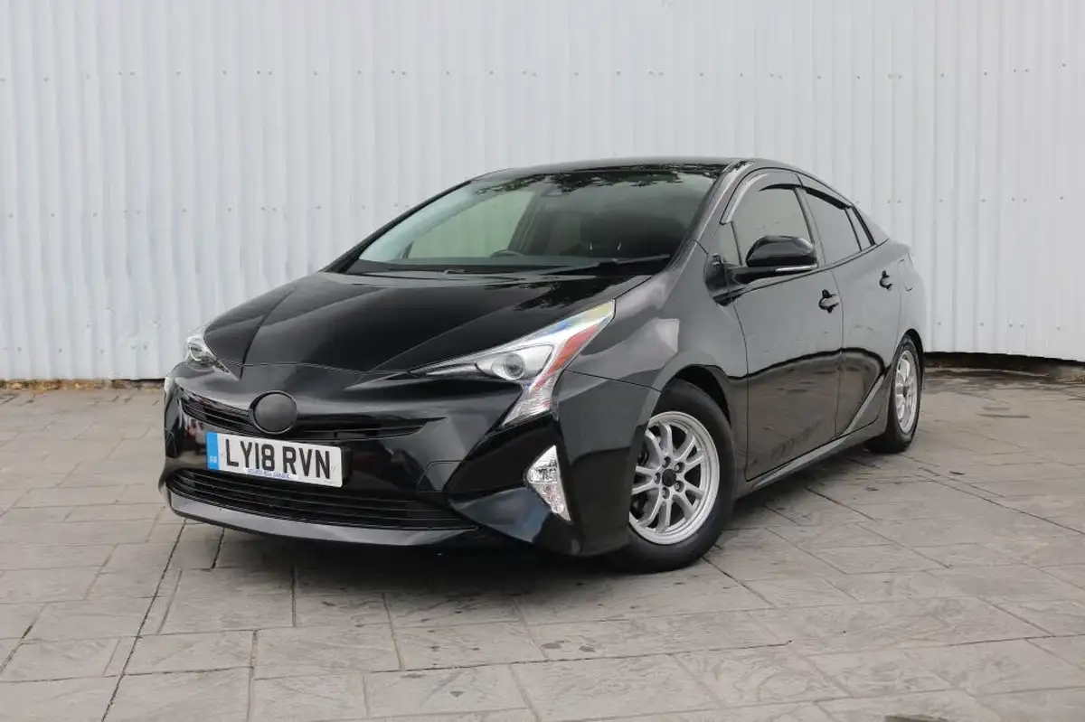 2018-toyota-prius-18-vvt-i-active-ss-big-2