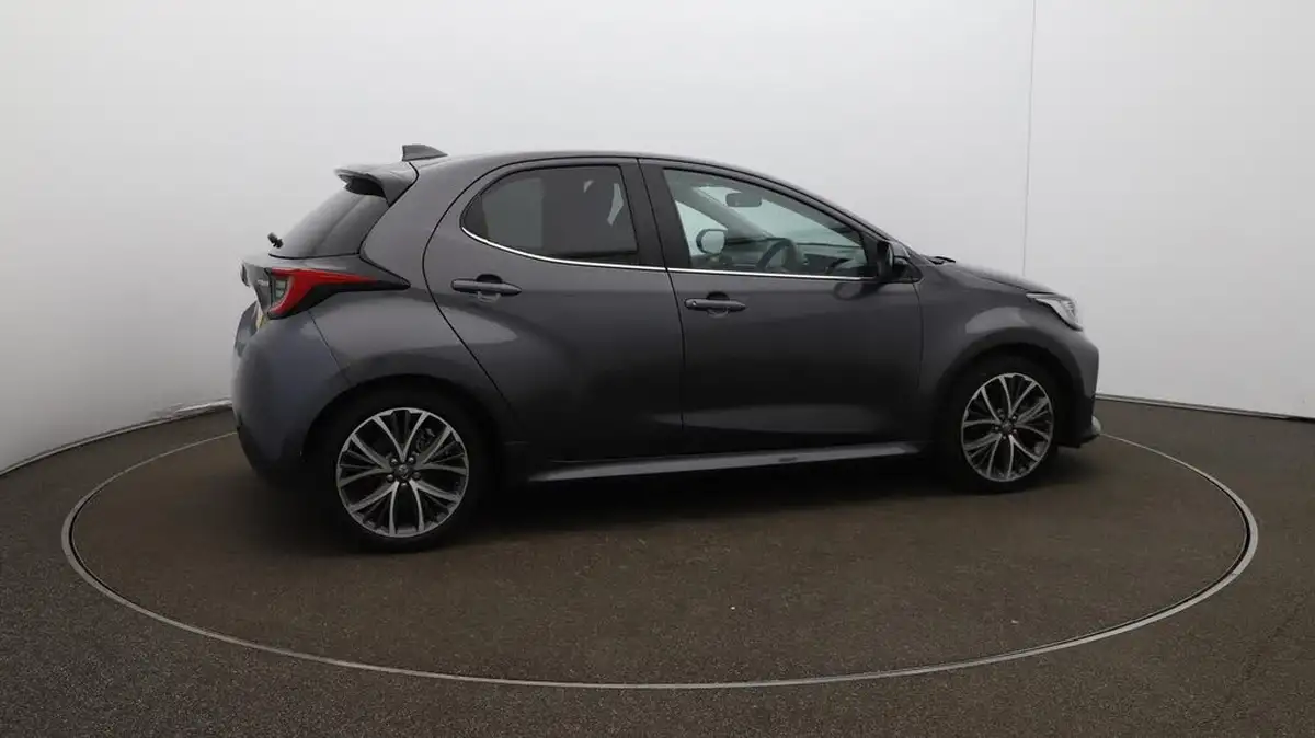 2022-toyota-yaris-15-vvt-i-excel-big-43
