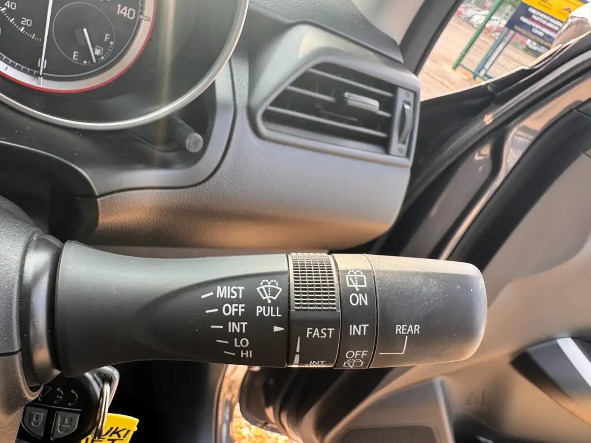 2022-suzuki-swift-12-dualjet-sz-l-big-29