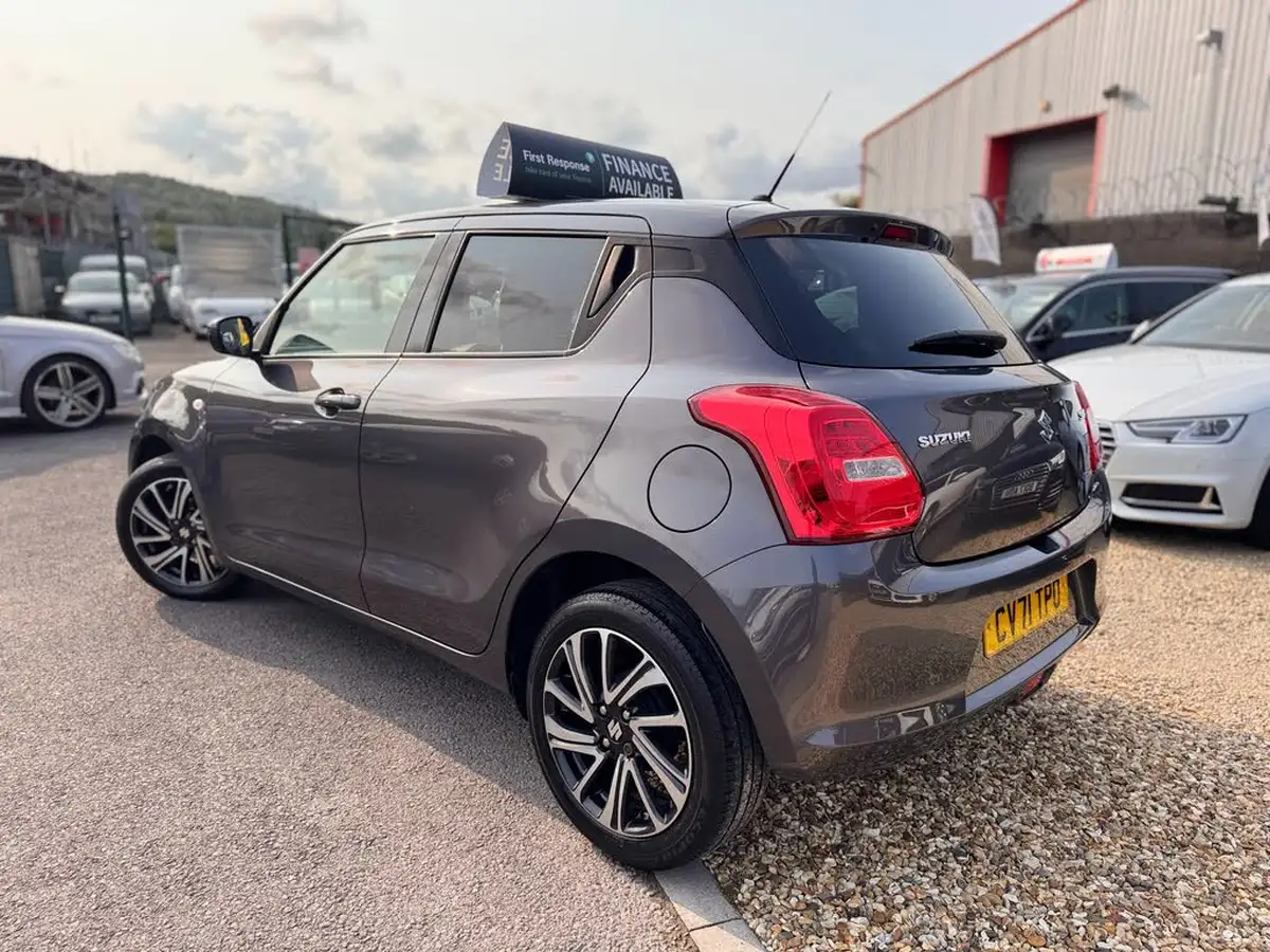 2022-suzuki-swift-12-dualjet-sz-l-big-5