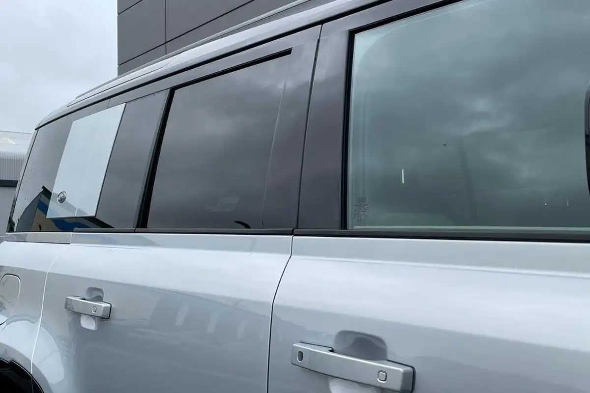 2022-land-rover-110-defender-30-d250-x-dynamic-se-big-23
