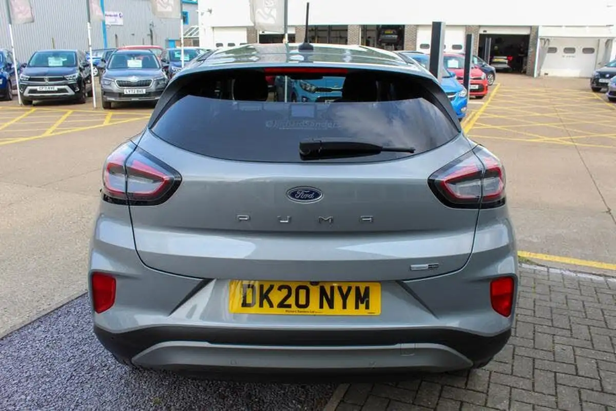 2020-ford-puma-suv-10-titanium-first-edition-big-6