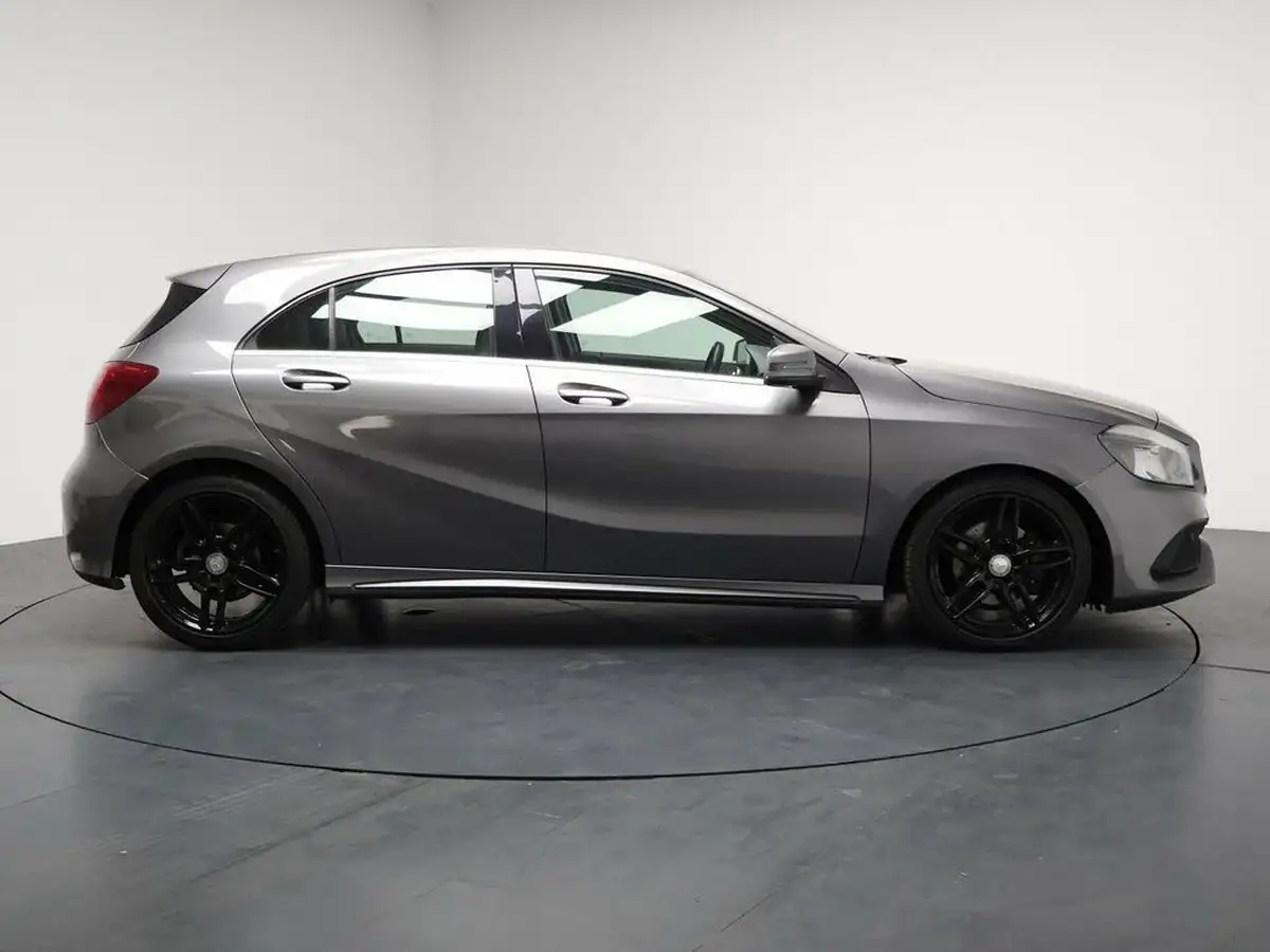 2016-mercedes-benz-a-class-21d-a200d-amg-line-136ps-ss-7g-dct-big-14