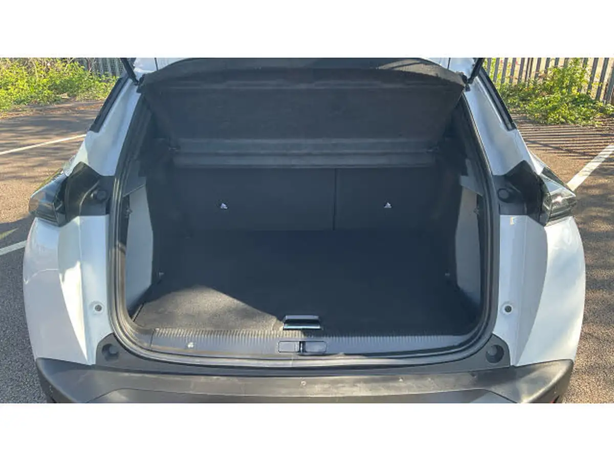 2024-peugeot-2008-suv-12-puretech-gt-130ps-eat8-big-3