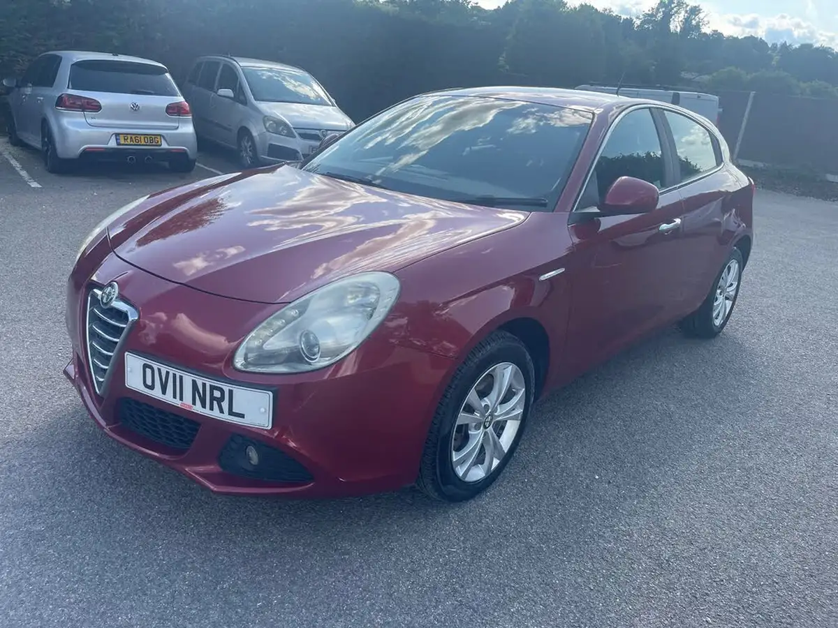 2011-alfa-romeo-giulietta-14-lusso-tb-multiair-170bhp-big-7