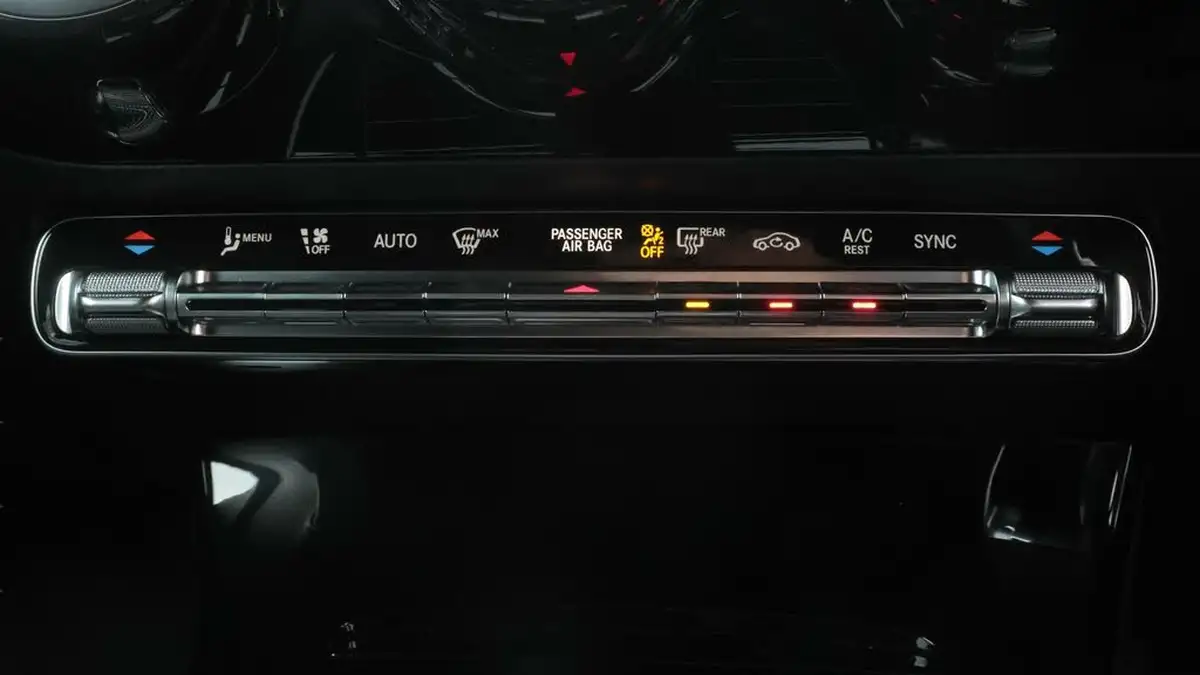 2020-mercedes-benz-a-class-20d-a220d-amg-line-hatchback-5d-big-12