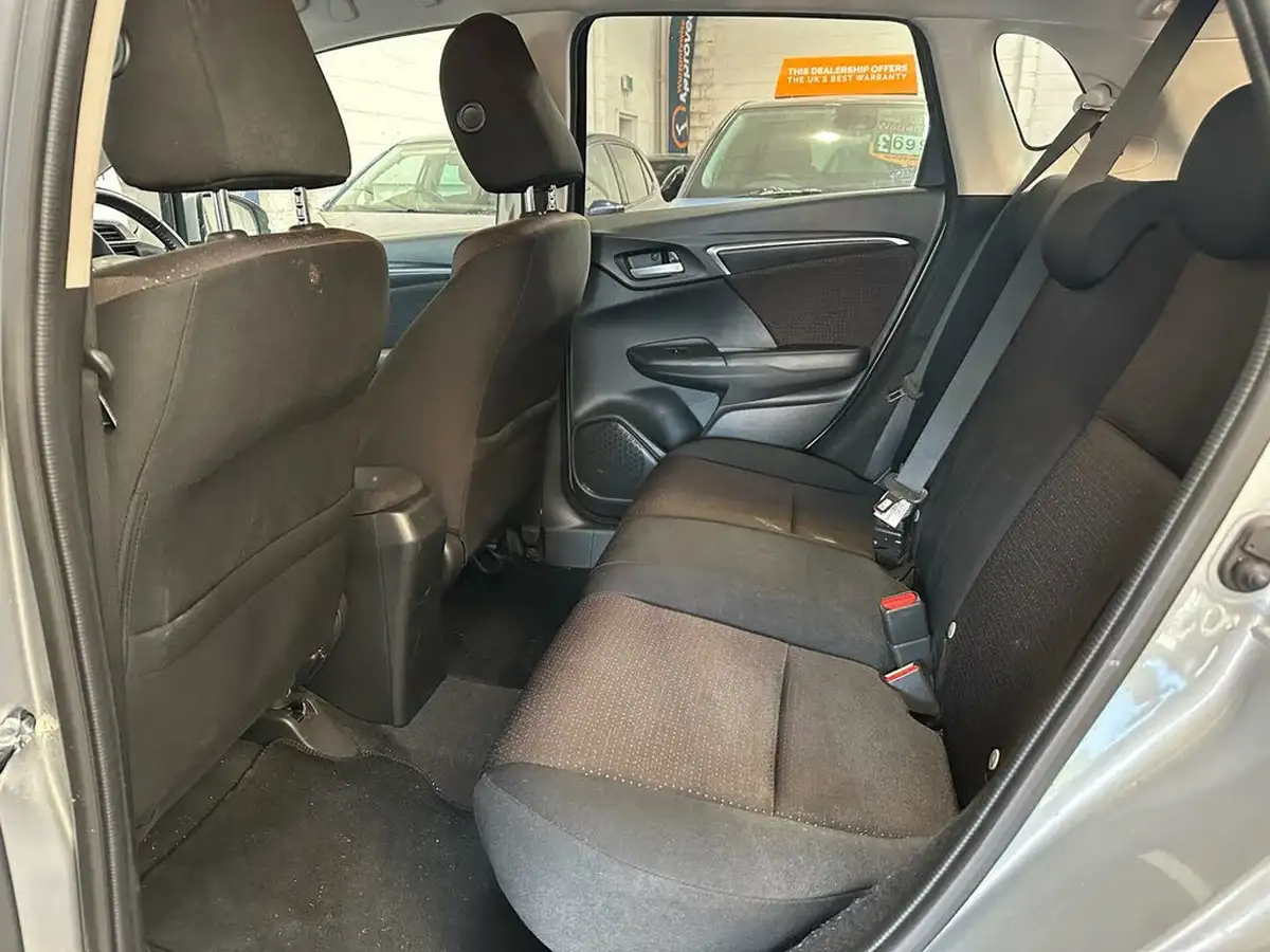 2017-honda-jazz-13-i-vtec-ex-cvt-big-7