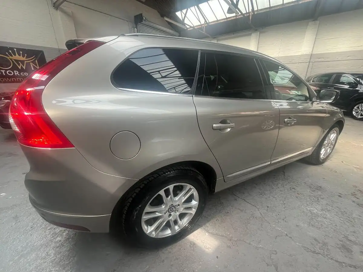 2013-volvo-xc60-24td-d5-se-lux-215bhp-nav-geartronic-big-15