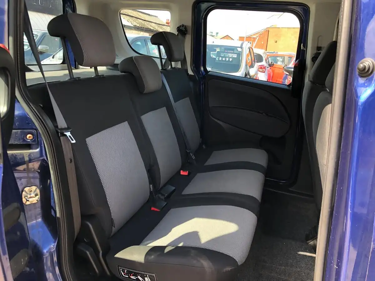 2012-fiat-doblo-16td-eleganza-16-16v-multijet-105bhp-7seat-1590cc-big-13