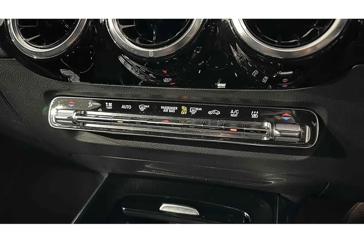 2021-mercedes-benz-gla-class-13-gla-250e-exclusive-edition-big-48