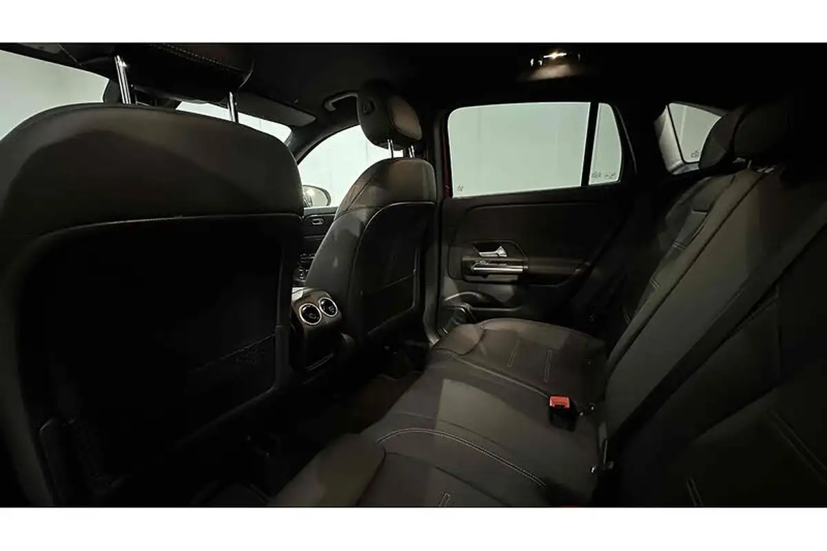 2021-mercedes-benz-gla-class-13-gla-250e-exclusive-edition-big-24