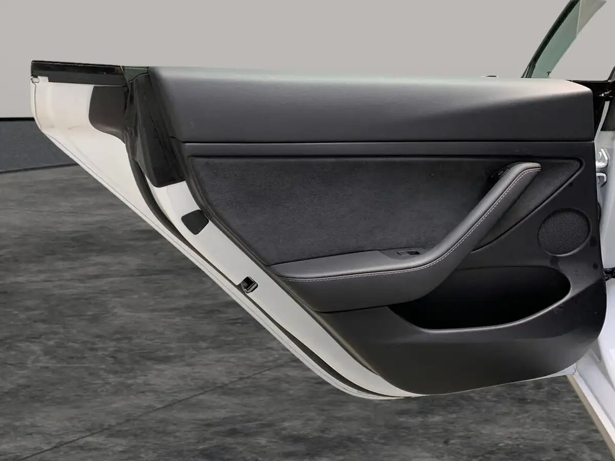 2021-tesla-model-3-e-long-range-4x4-big-35