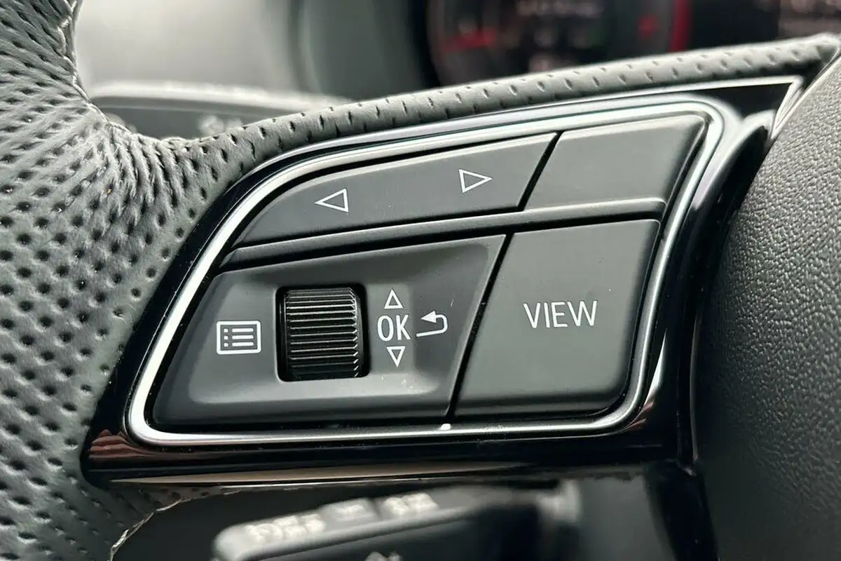 2024-audi-q2-15-35-tfsi-s-line-tronic-big-35