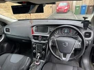 2016-volvo-v40-15-t2-momentum-small-4