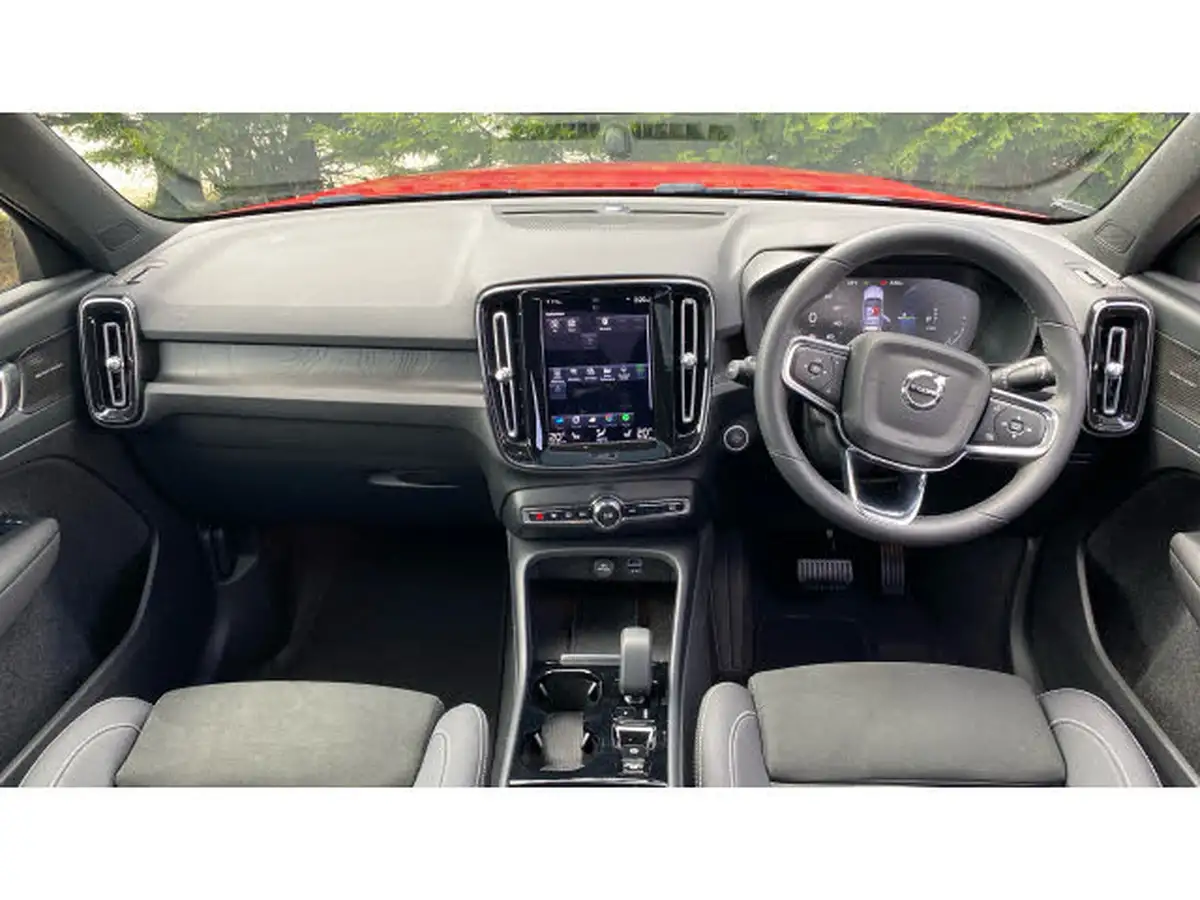 2023-volvo-xc40-15-t5-ultimate-bright-big-19