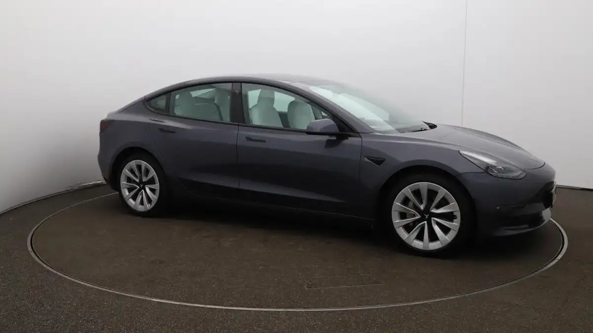 2021-tesla-model-3-e-long-range-4x4-big-37
