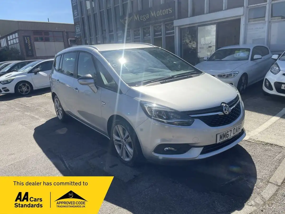 2018-vauxhall-zafira-tourer-14i-16v-turbo-sri-nav-big-0