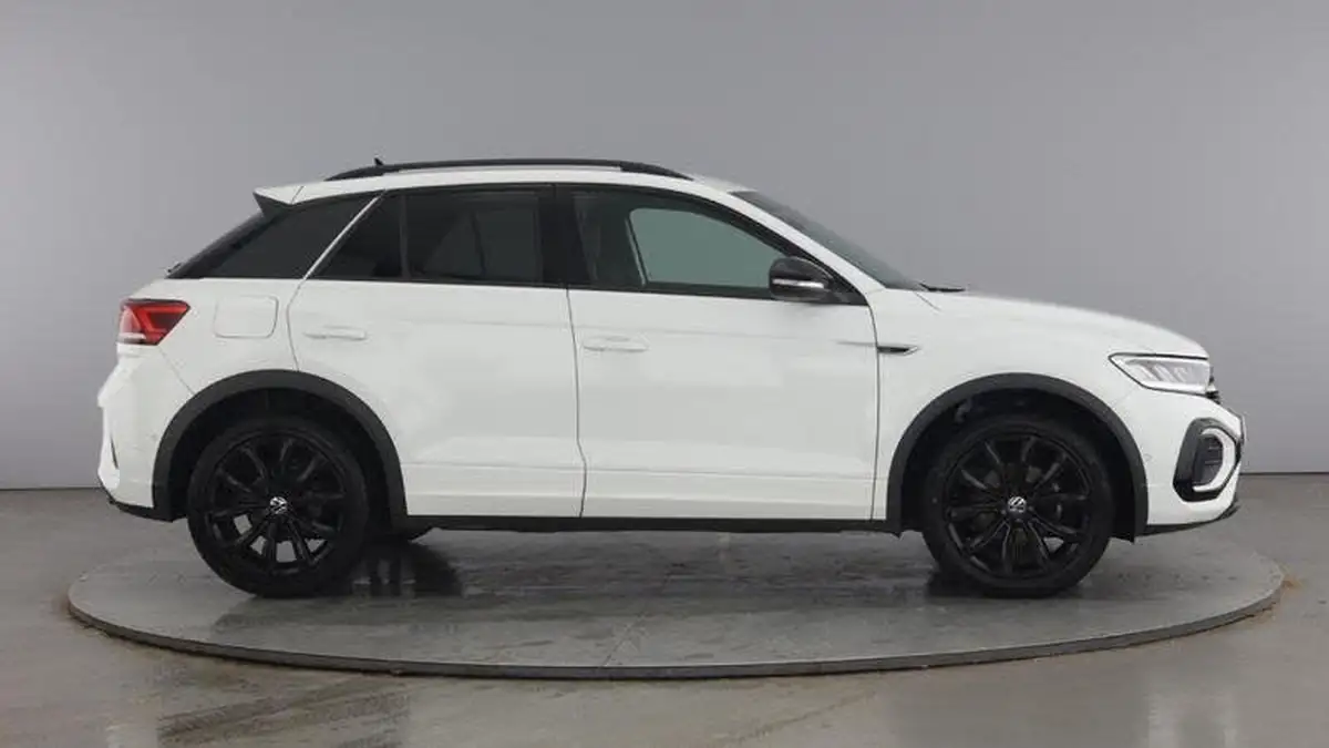 2022-volkswagen-t-roc-15-tsi-r-line-hatchback-5d-big-3