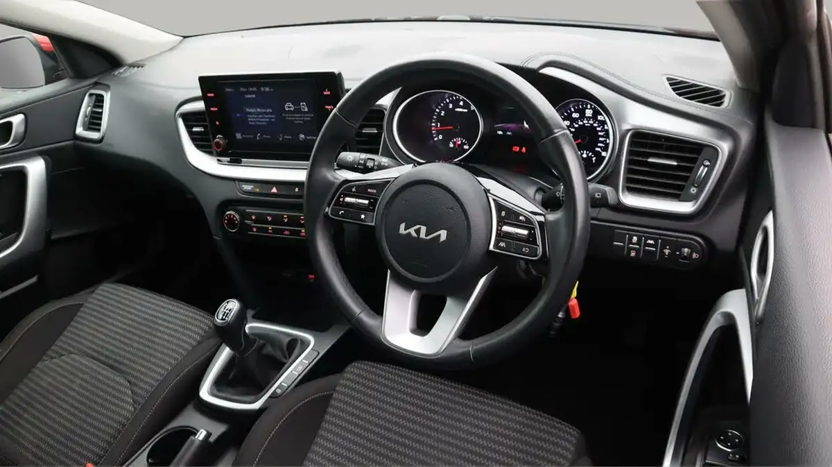 2023-kia-ceed-15-t-gdi-2-158bhp-sportswagon-big-9