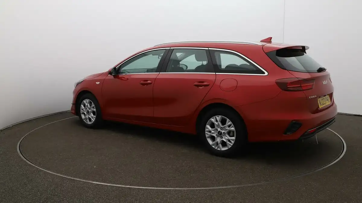 2023-kia-ceed-15-t-gdi-2-158bhp-sportswagon-big-33