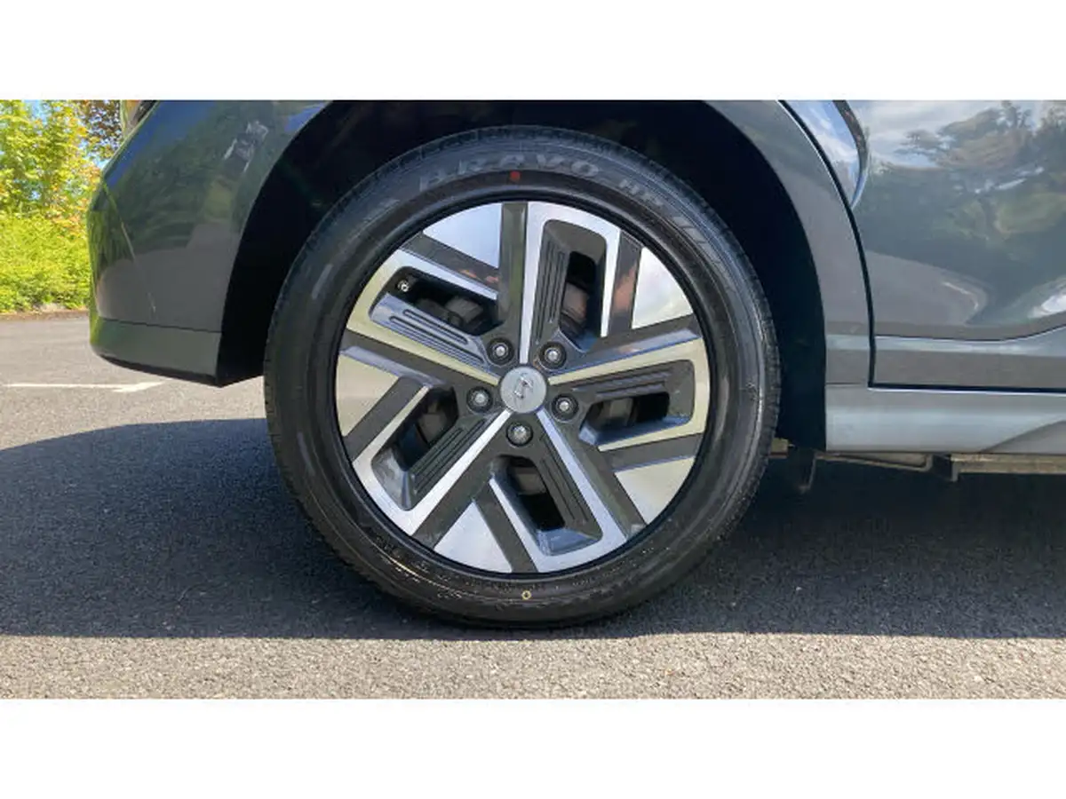 2022-hyundai-kona-e-premium-204ps-64kwh-7kw-obc-big-6