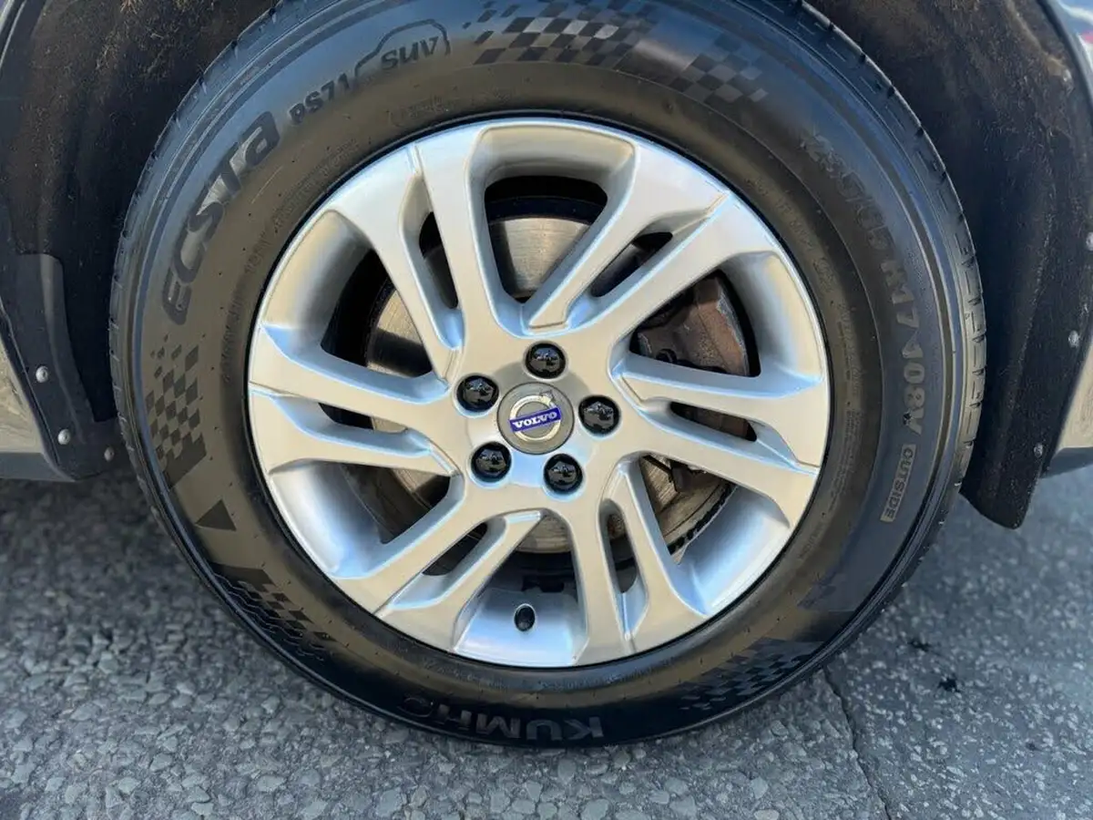 2017-volvo-xc60-20td-d4-se-geartronic-big-27