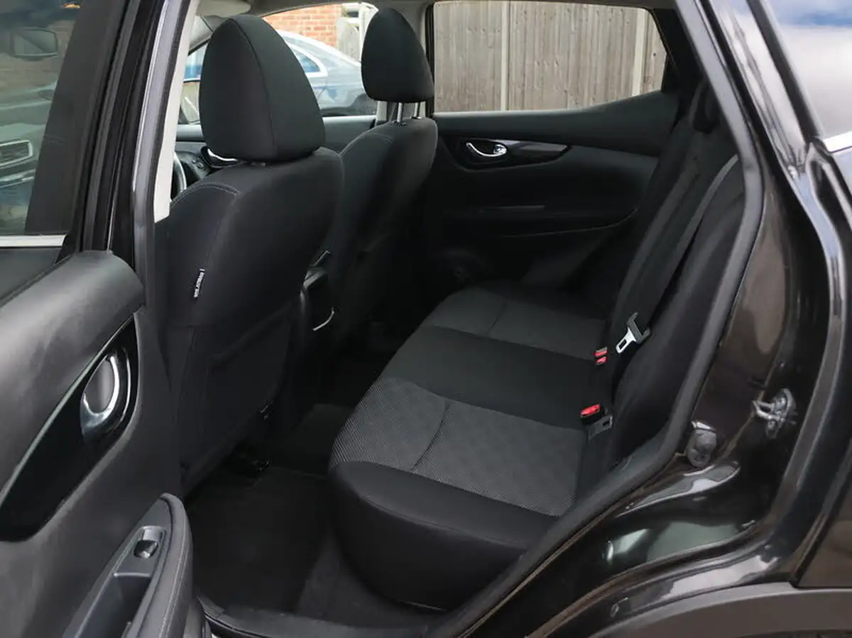 2016-nissan-qashqai-12-n-tec-xtronic-cvt-big-47