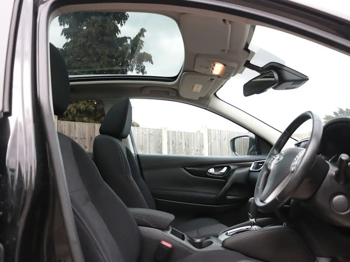 2016-nissan-qashqai-12-n-tec-xtronic-cvt-big-23