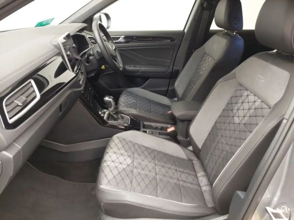 2024-volkswagen-t-roc-15-tsi-r-line-hatchback-5d-dsg-big-4
