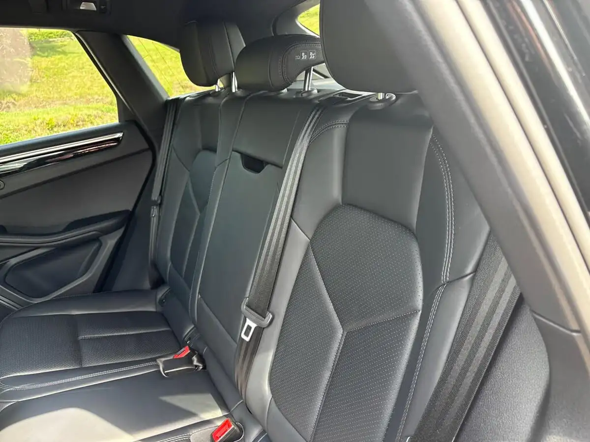 2019-porsche-macan-30-v6-s-big-32