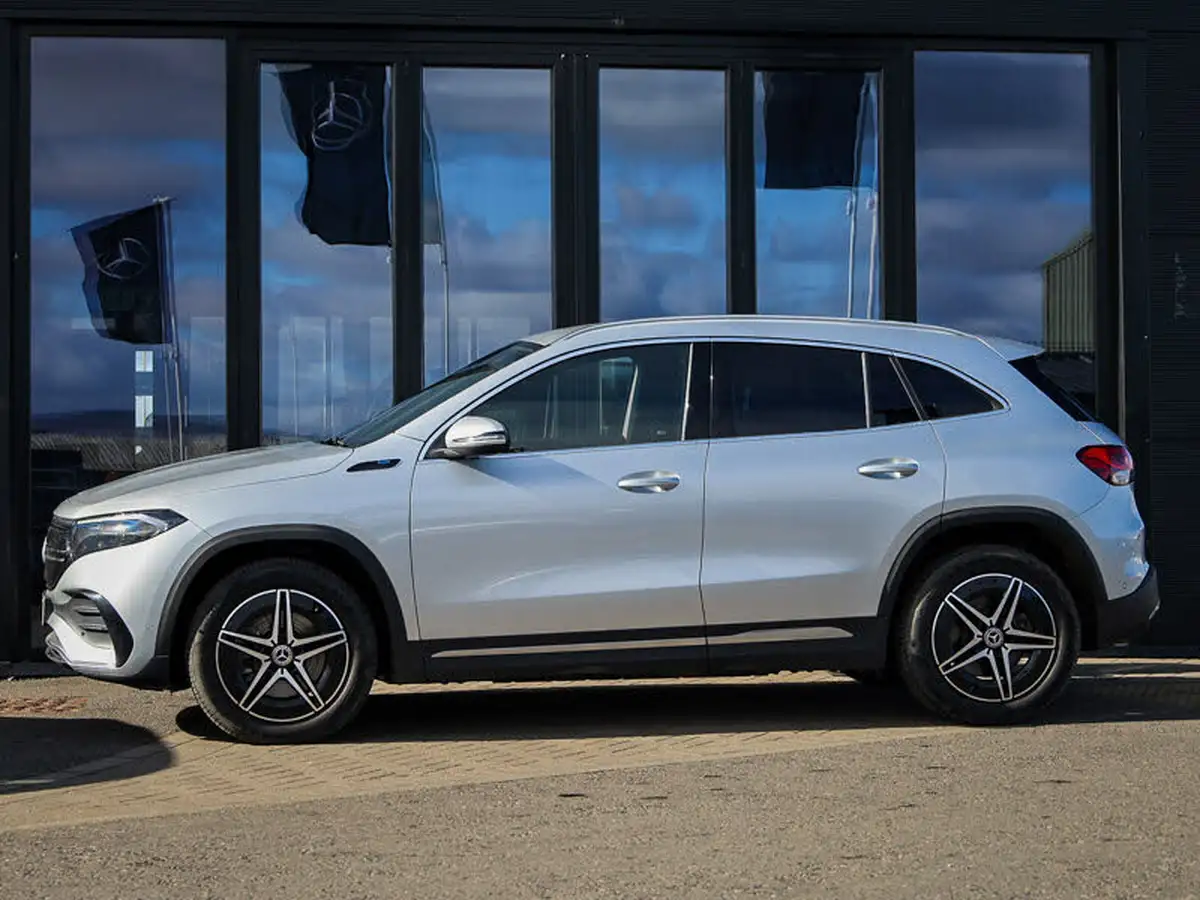 2021-mercedes-benz-eqa-e-eqa-350-amg-line-big-3