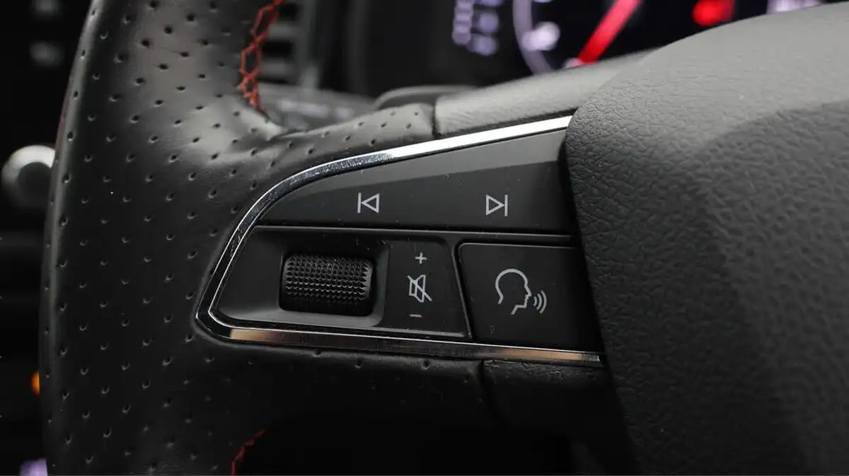 2020-seat-ateca-15-tsi-evo-fr-black-edition-dsg-big-22