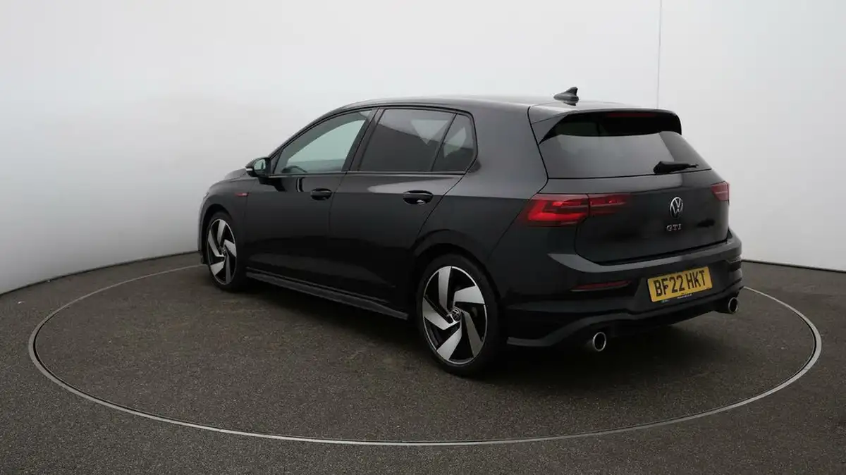 2022-volkswagen-golf-20-tsi-gti-dsg-big-54