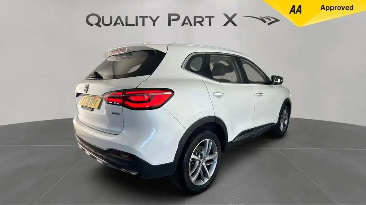 2021-mg-hs-15t-gdi-excite-162ps-big-5